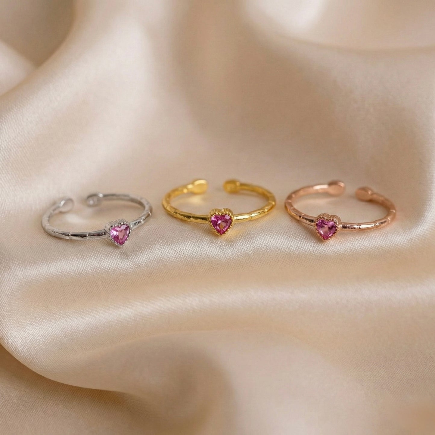 Petite Ruby Heart Yüzük