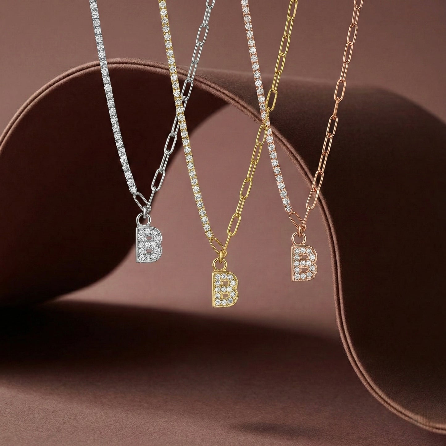 Initial Aura Hybrid Kolye