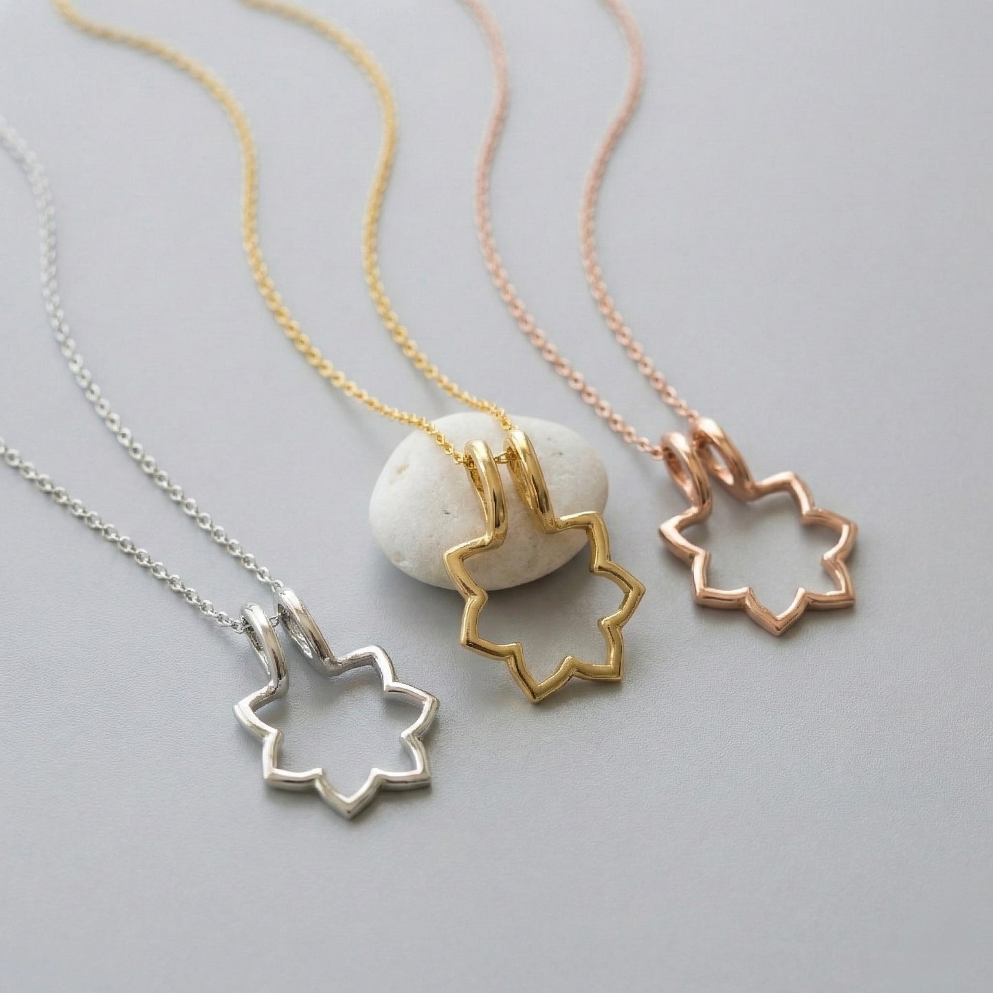 Lotus Ring Holder Kolye