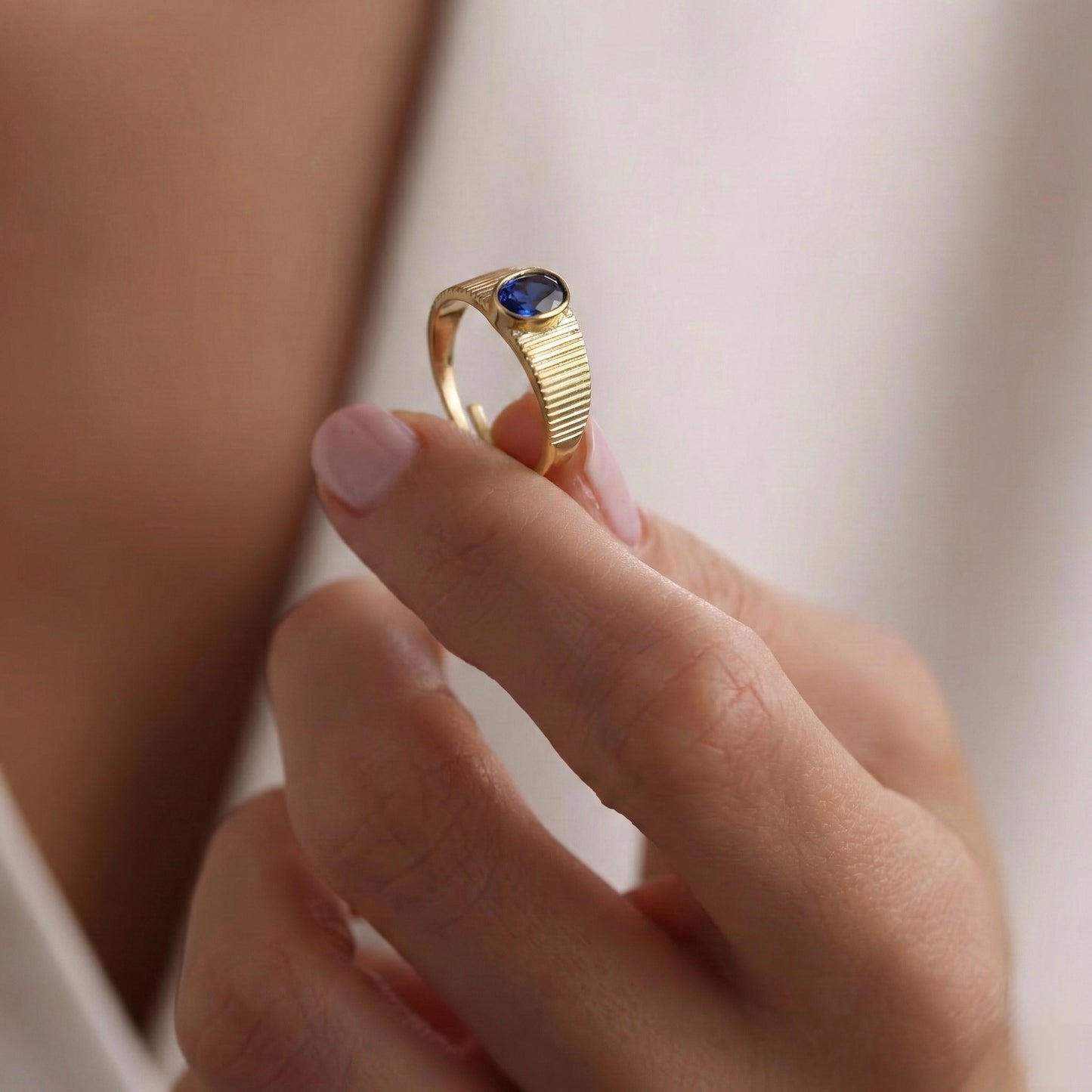 Oceanic Ribbed Signet Yüzük