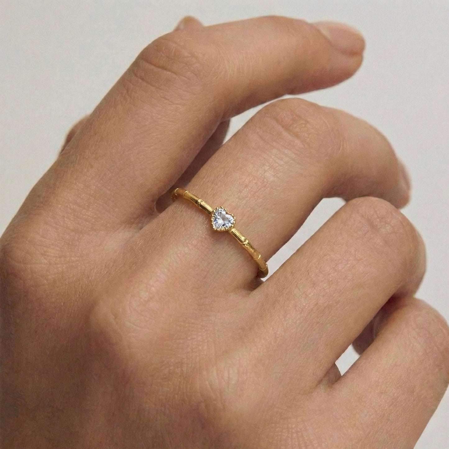 Petite Heart Aura Yüzük